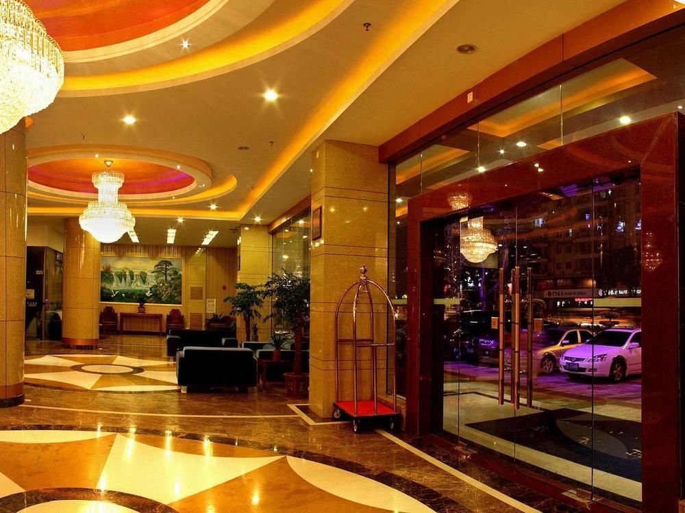 Shanshui Fashion Hotel Paifang Park Čao-čching Exteriér fotografie